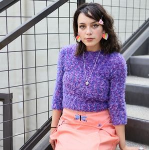 Sold90's/ Y2K Lizzie McGuire fuzzy cropped sweater